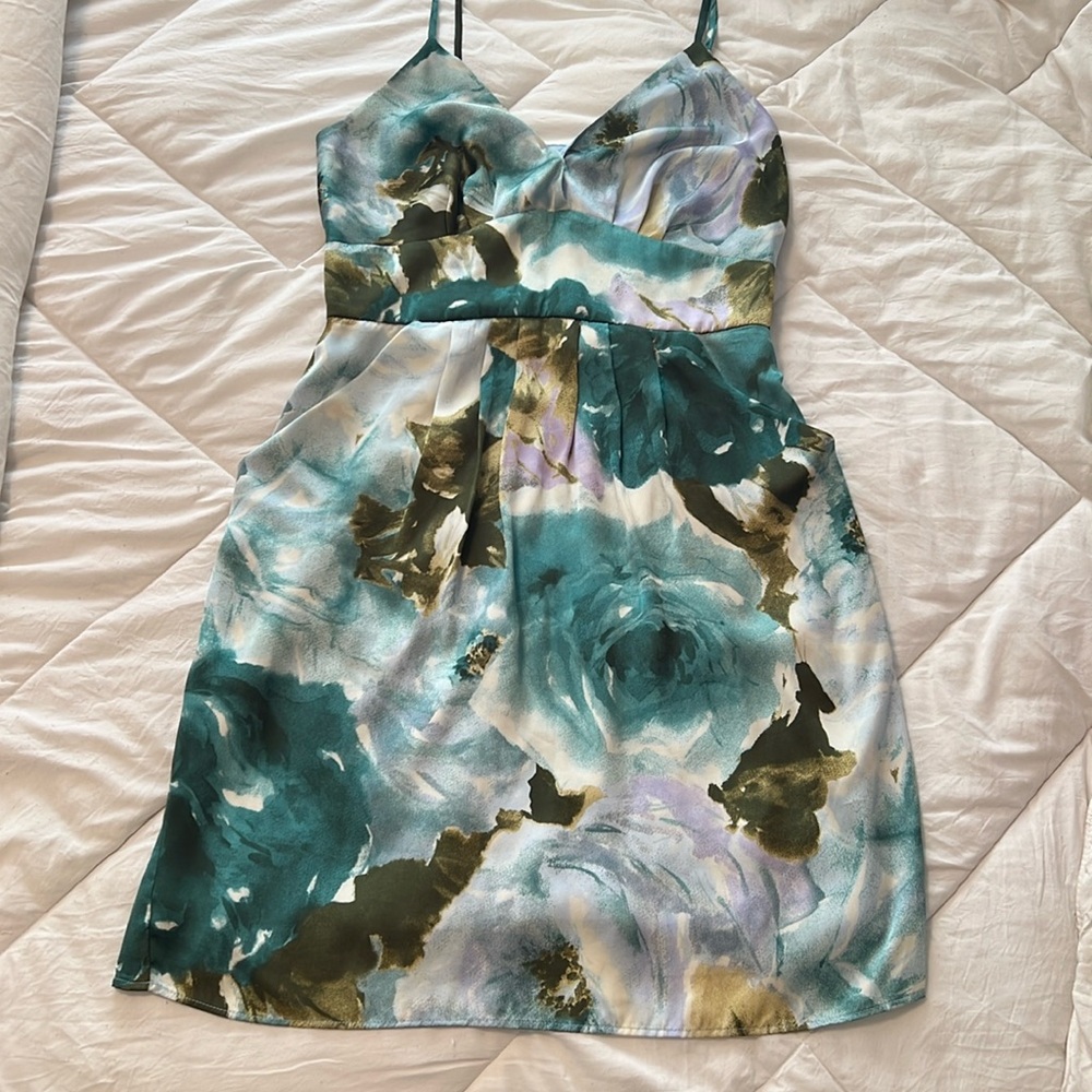 Charlotte Russe- watercolor silk mini floral dress with pockets